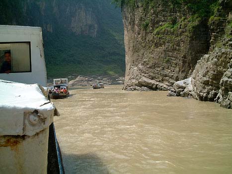 8-2yangtze-scene-lesser-3