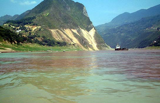 8-2yangtze-scene-lesser-8