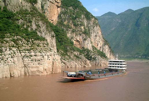 8-2yangtze-scene-wu-4