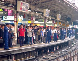 shinjuku-ekiin.jpg